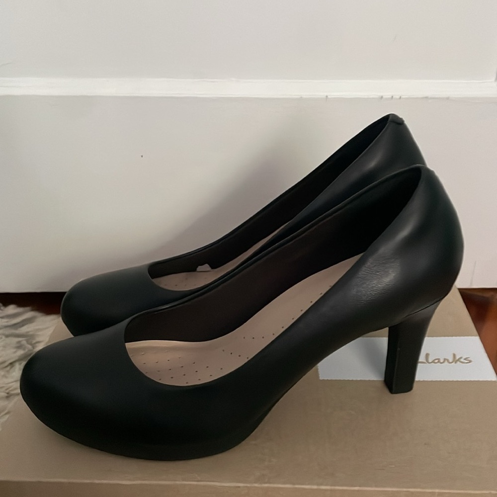 Clarks comfort heels